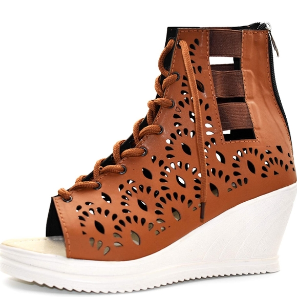 🔥3 for 10🔥  Lace up Boots/wedges - Picture 2 of 7